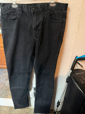 Old Navy skinny jeans size 14 long.